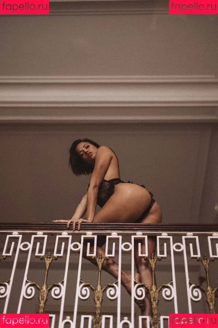 Clara Renè Onlyfans Photo Gallery 