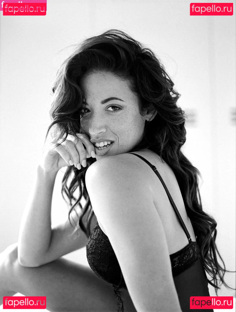 Clara Renè Onlyfans Photo Gallery 