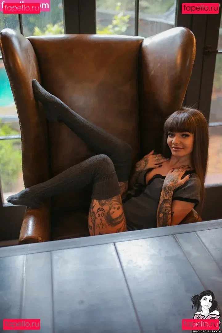 Pretty Little Jem Onlyfans Photo Gallery 