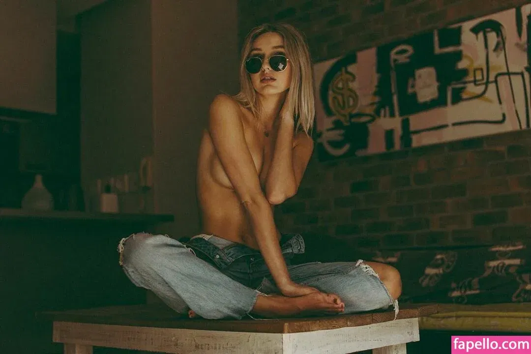 megannabelle Onlyfans Photo Gallery 