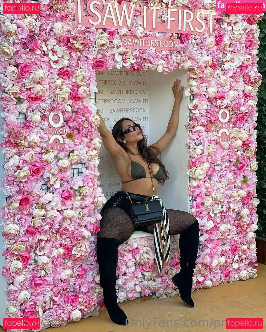 pnikitafr Onlyfans Photo Gallery 