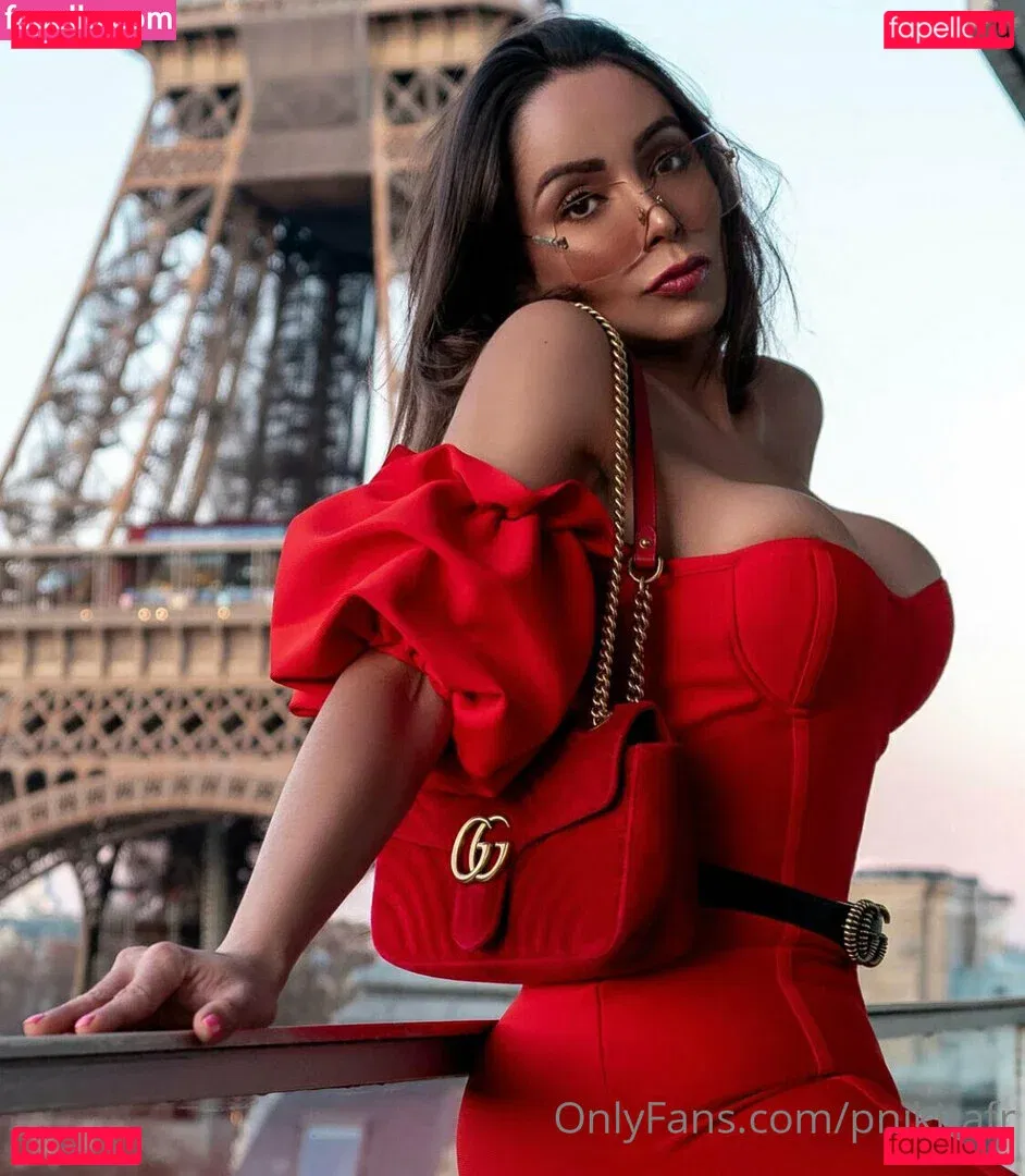 pnikitafr Onlyfans Photo Gallery 