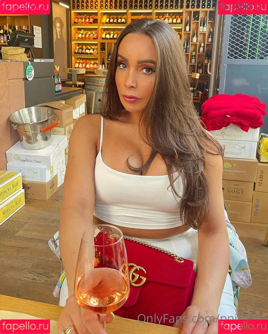 pnikitafr Onlyfans Photo Gallery 