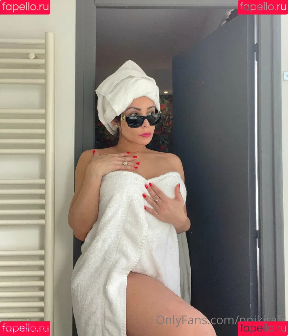 pnikitafr Onlyfans Photo Gallery 