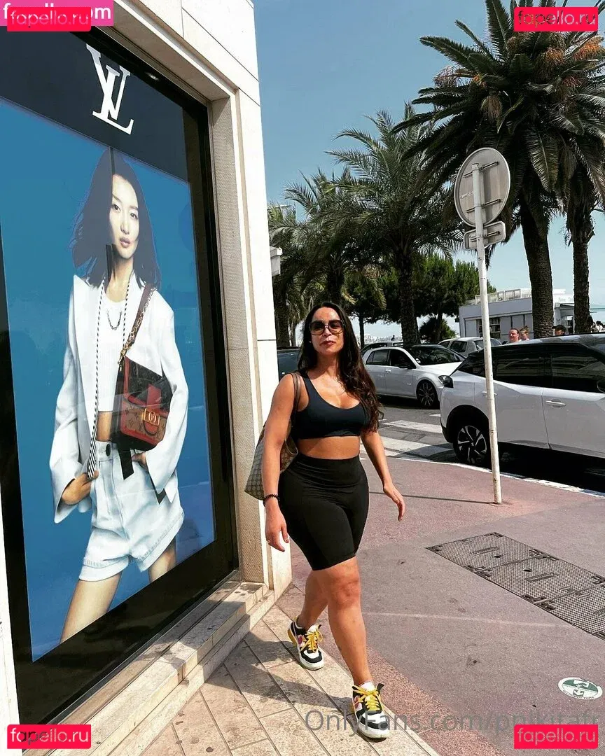 pnikitafr Onlyfans Photo Gallery 