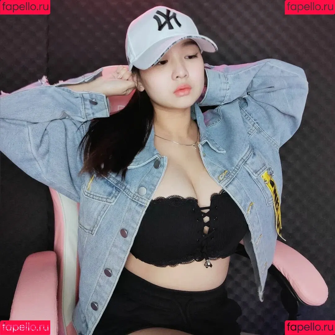 MonicaJeyincaNatasya Onlyfans Photo Gallery 
