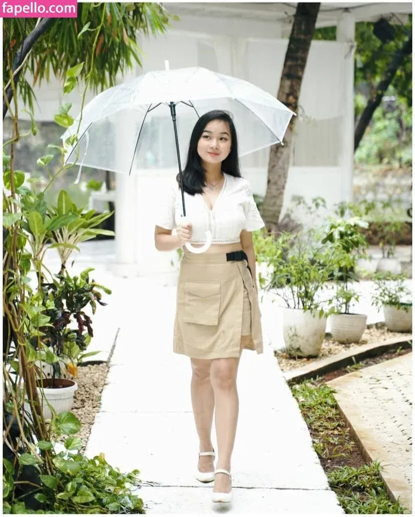 MonicaJeyincaNatasya Onlyfans Photo Gallery 