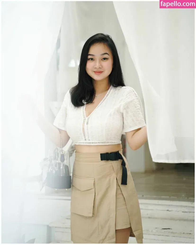 MonicaJeyincaNatasya Onlyfans Photo Gallery 