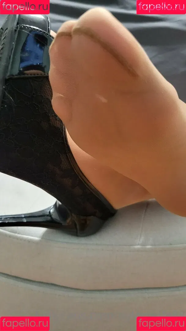 nylonwife88 Onlyfans Photo Gallery 