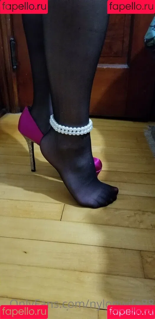 nylonwife88 Onlyfans Photo Gallery 