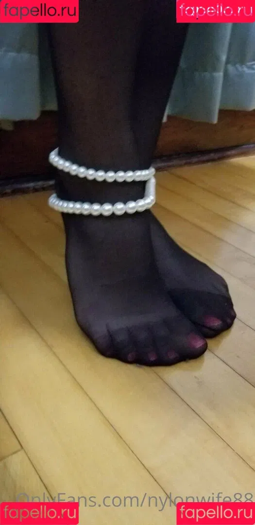 nylonwife88 Onlyfans Photo Gallery 