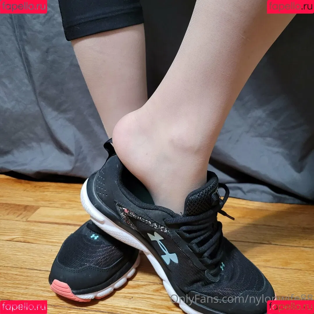 nylonwife88 Onlyfans Photo Gallery 