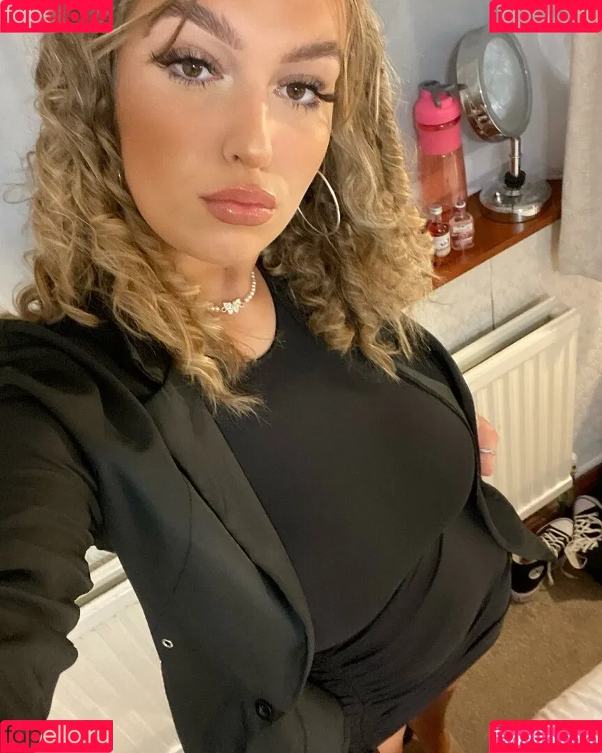 Nell H Onlyfans Photo Gallery 