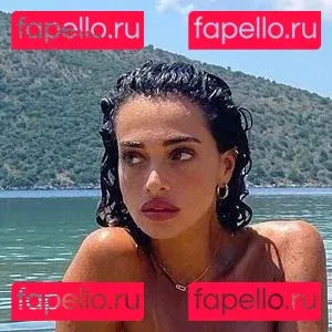 monaazar Onlyfans Photo Gallery 