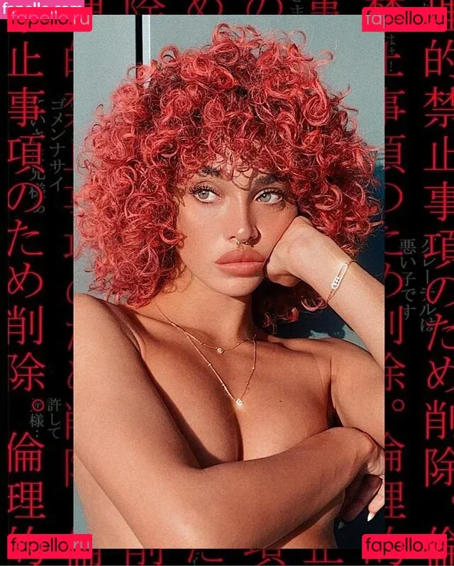 monaazar Onlyfans Photo Gallery 