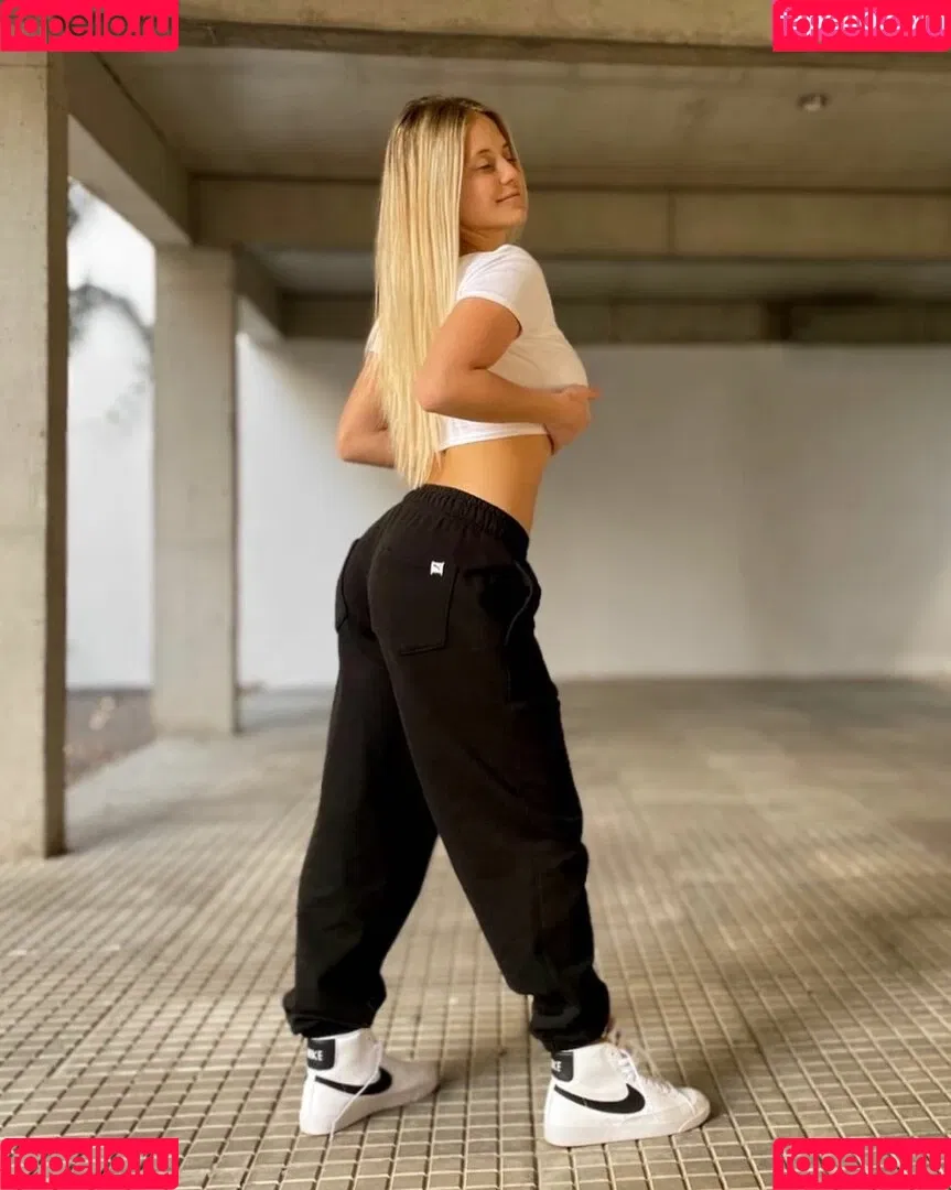 Sol Aguilera Onlyfans Photo Gallery 