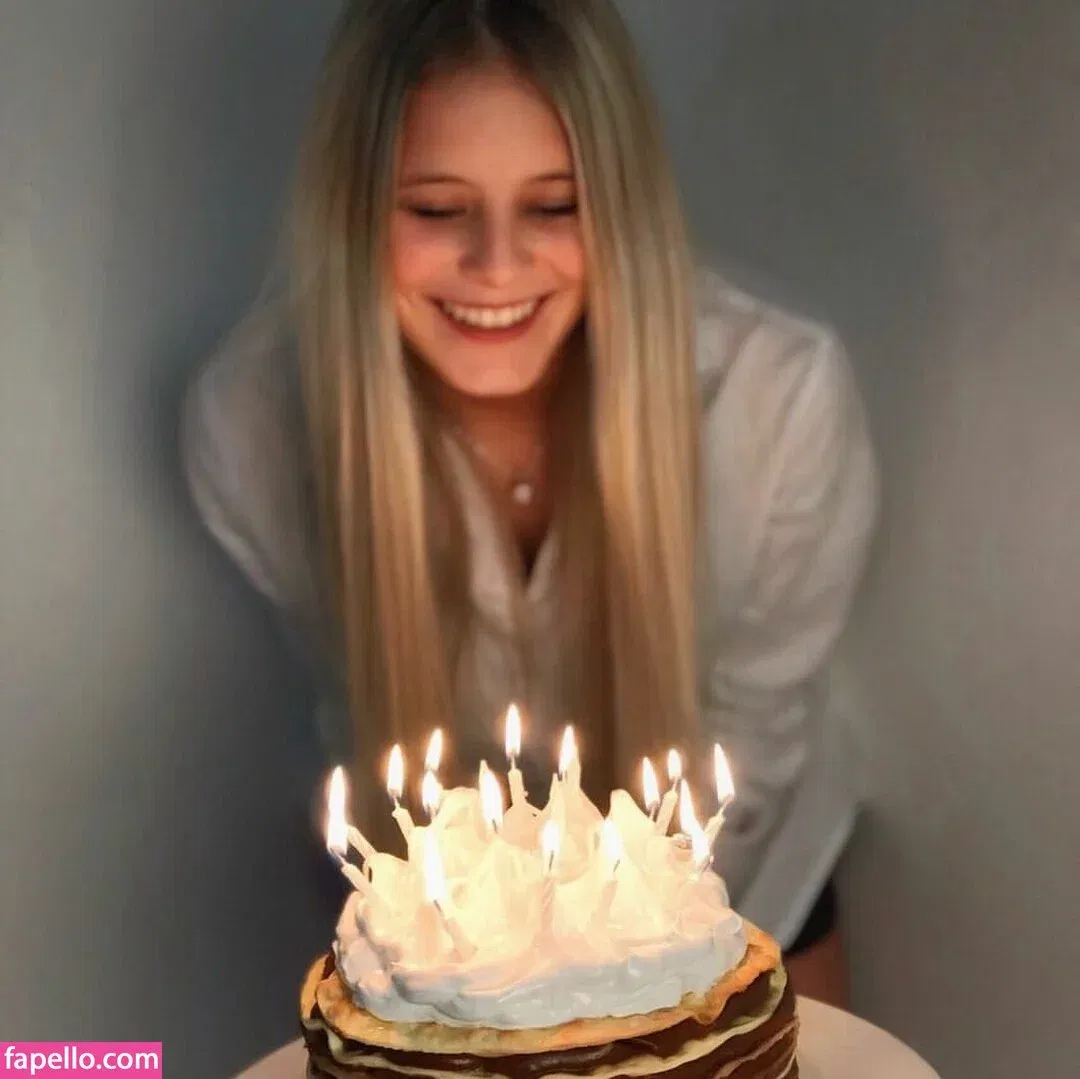 Sol Aguilera Onlyfans Photo Gallery 