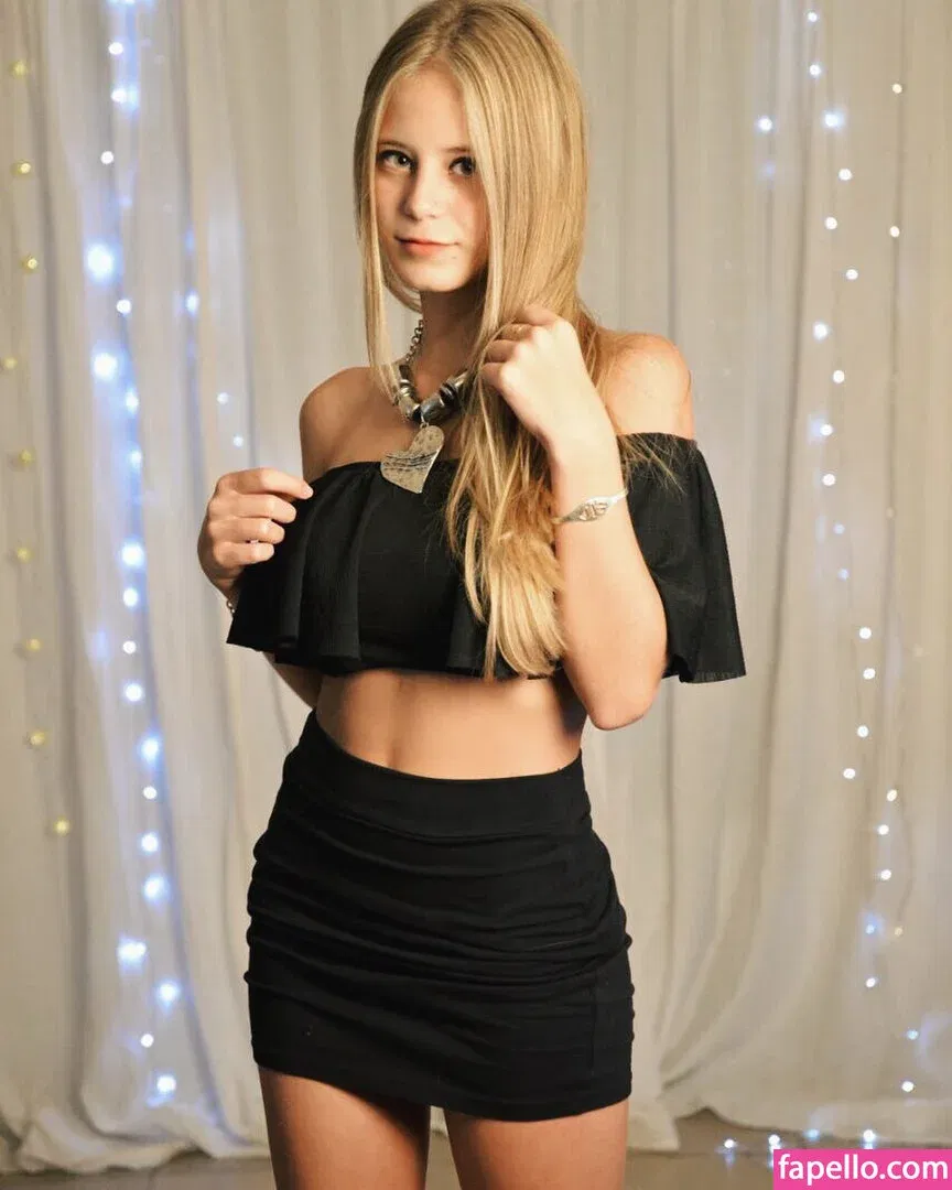 Sol Aguilera Onlyfans Photo Gallery 