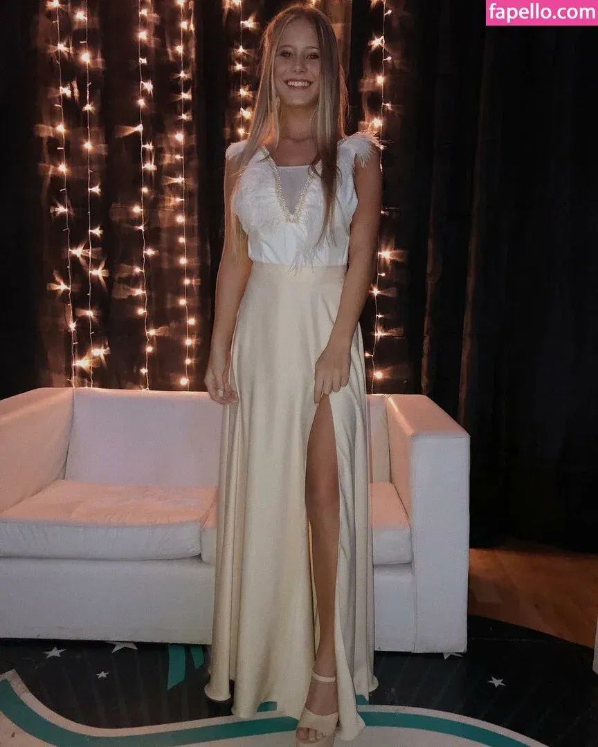 Sol Aguilera Onlyfans Photo Gallery 