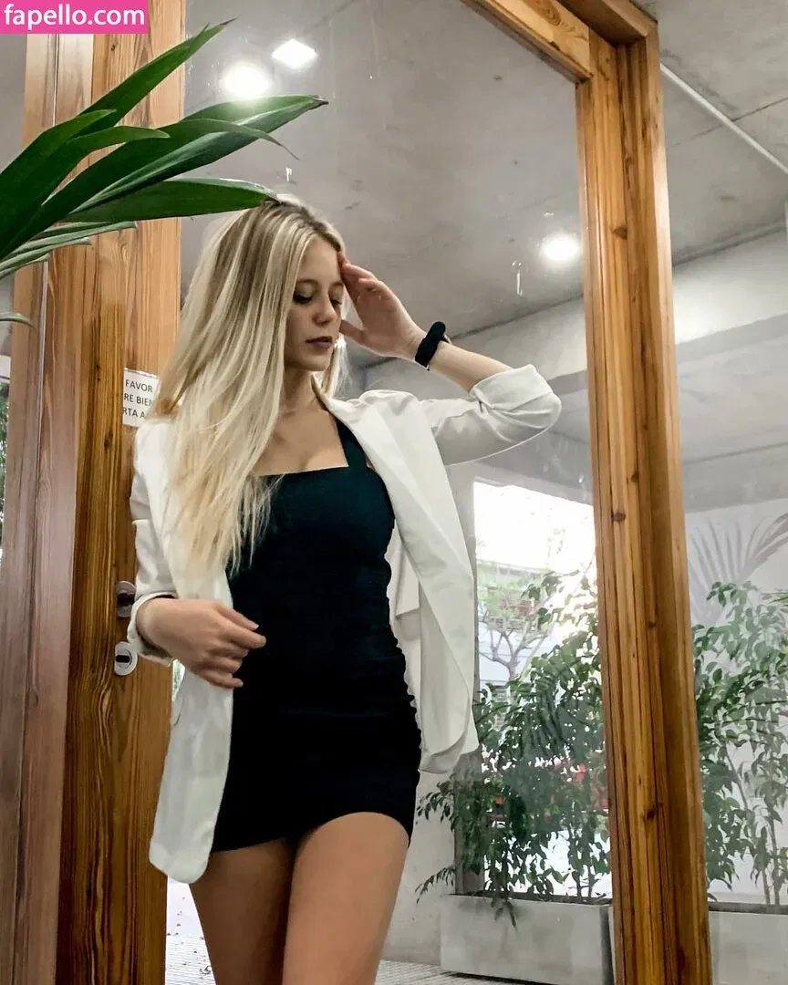 Sol Aguilera Onlyfans Photo Gallery 