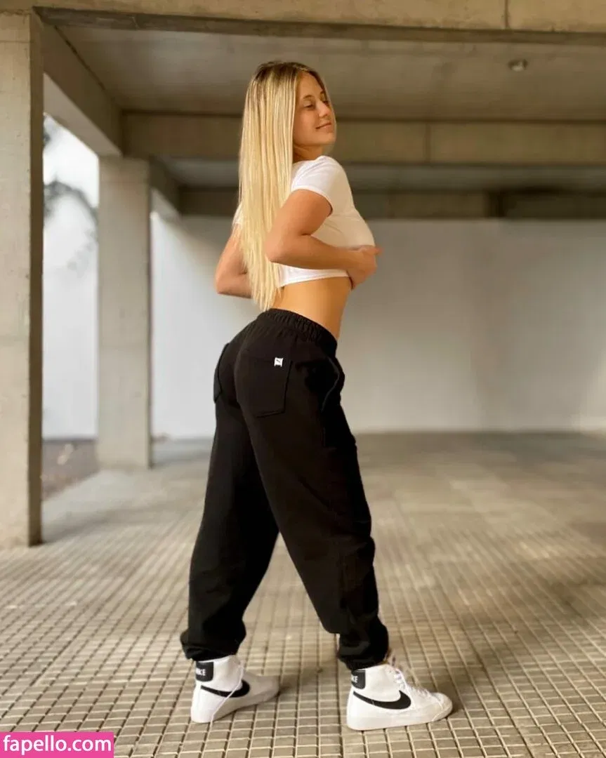 Sol Aguilera Onlyfans Photo Gallery 