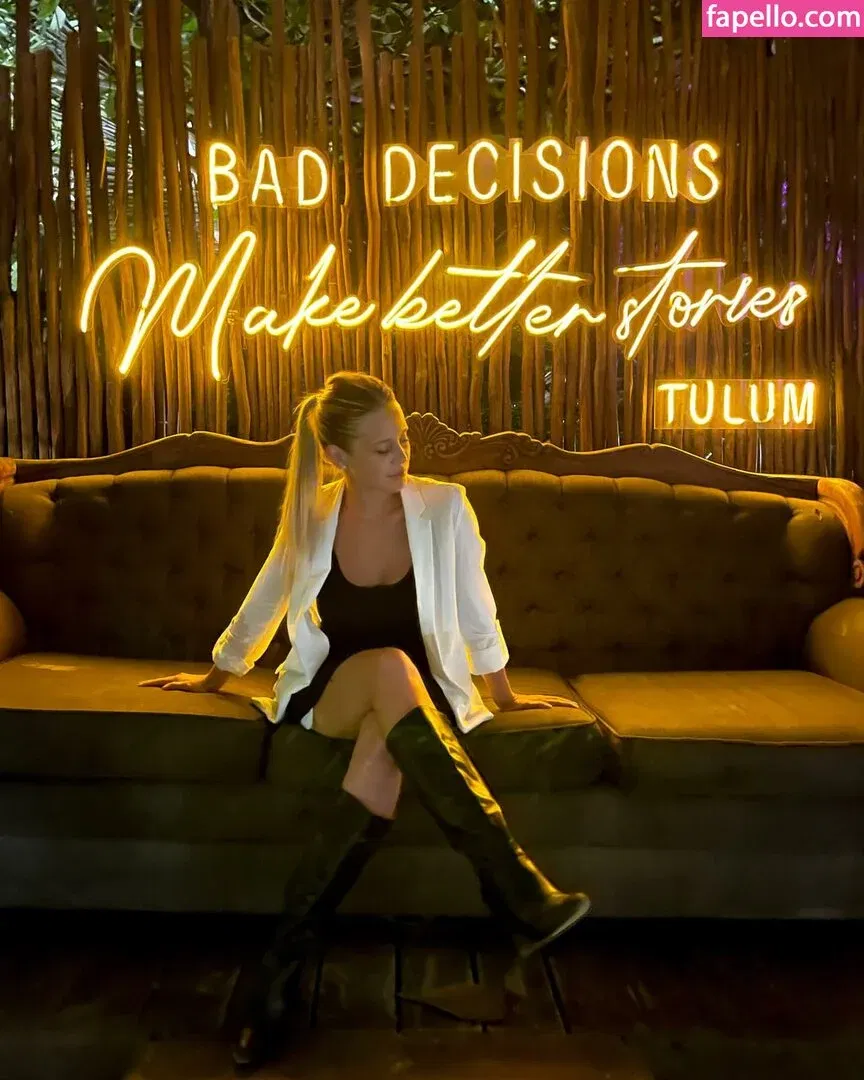 Sol Aguilera Onlyfans Photo Gallery 