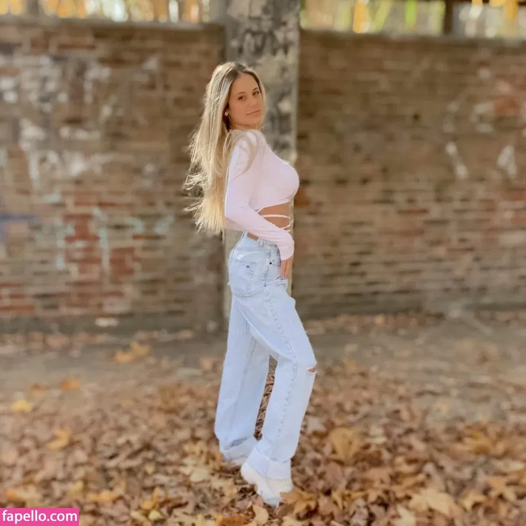 Sol Aguilera Onlyfans Photo Gallery 