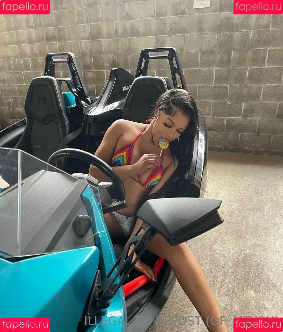 Lola Teases Onlyfans Photo Gallery 