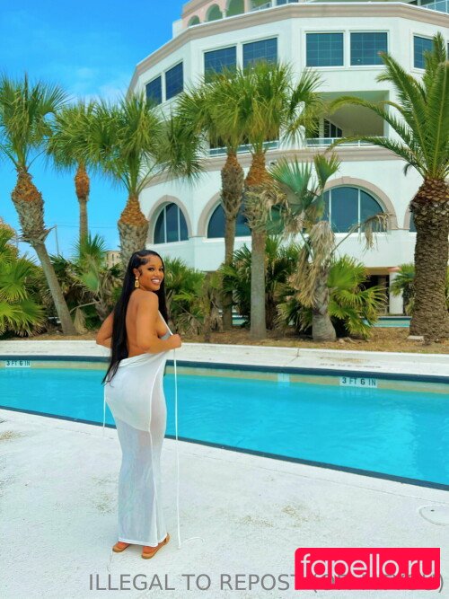 Lola Teases Nude Onlyfans Photo 449