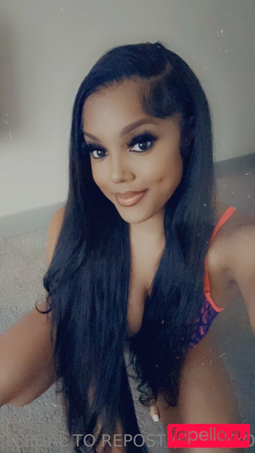 Lola Teases Nude Onlyfans Photo 408
