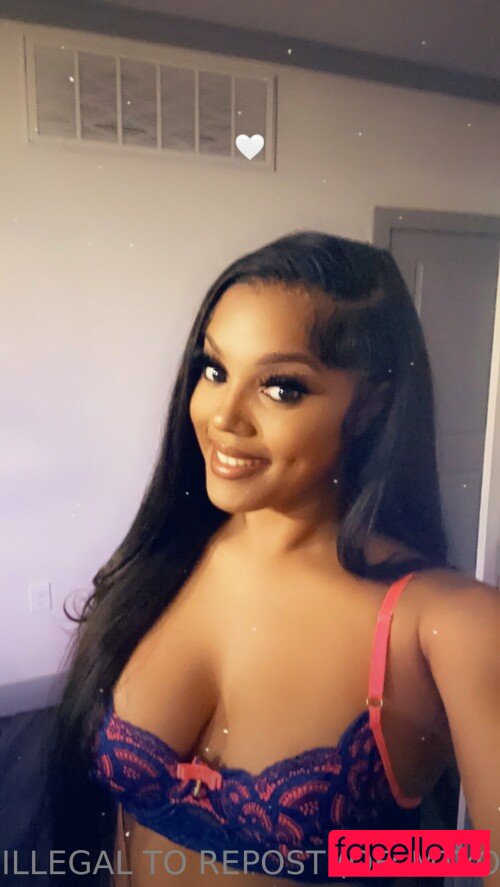 Lola Teases Nude Onlyfans Photo 406
