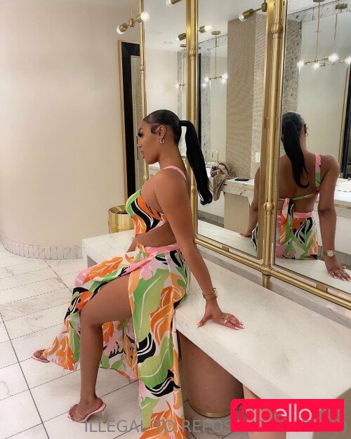 Lola Teases Nude Onlyfans Photo 177