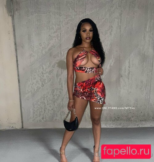 Lola Teases Nude Onlyfans Photo 147