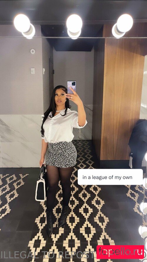 Lola Teases Nude Onlyfans Photo 148