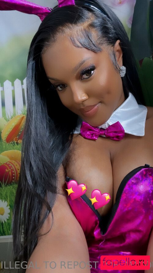 Lola Teases Nude Onlyfans Photo 114