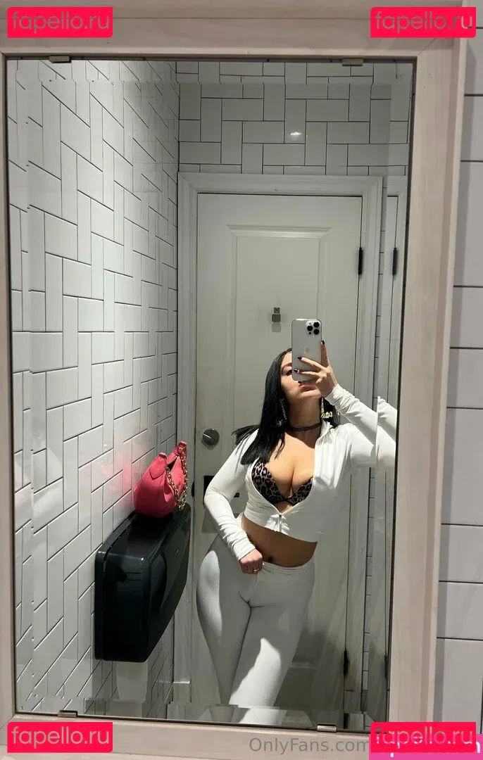 azalyastar Onlyfans Photo Gallery 