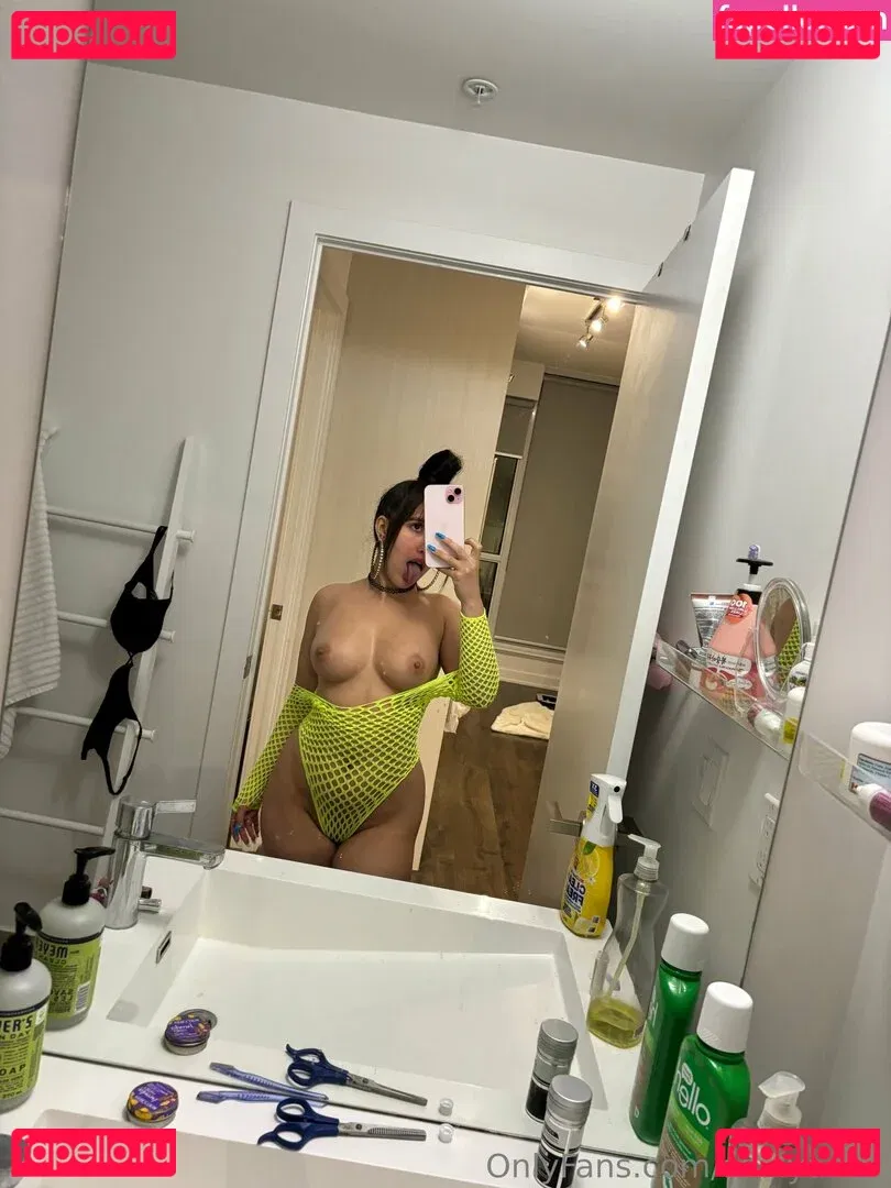 azalyastar Onlyfans Photo Gallery 