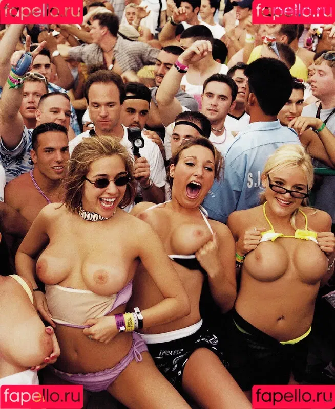 Spring Break 2001 Onlyfans Photo Gallery 