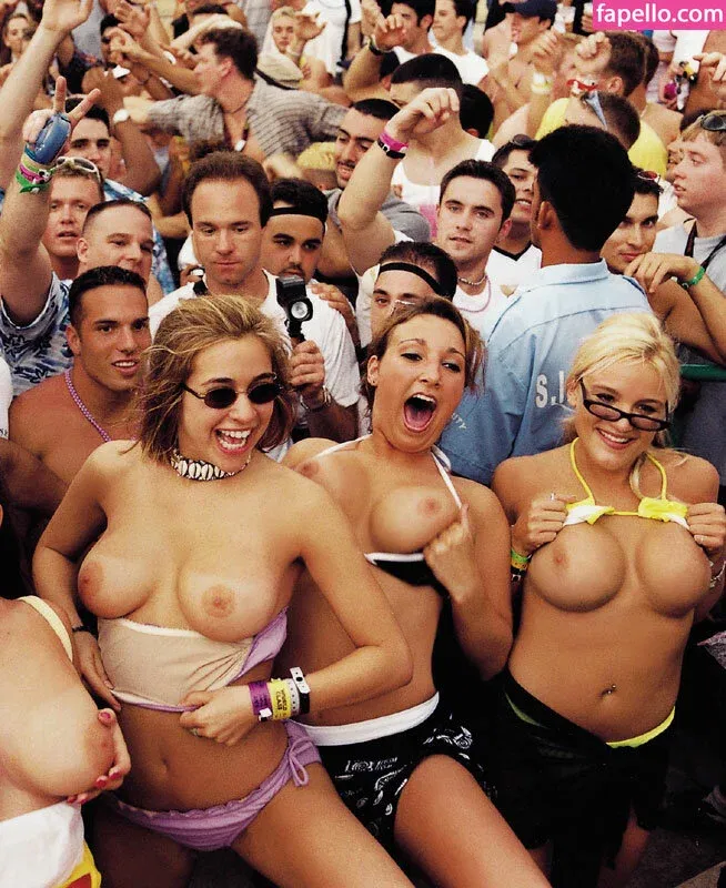 Spring Break 2001 Onlyfans Photo Gallery 