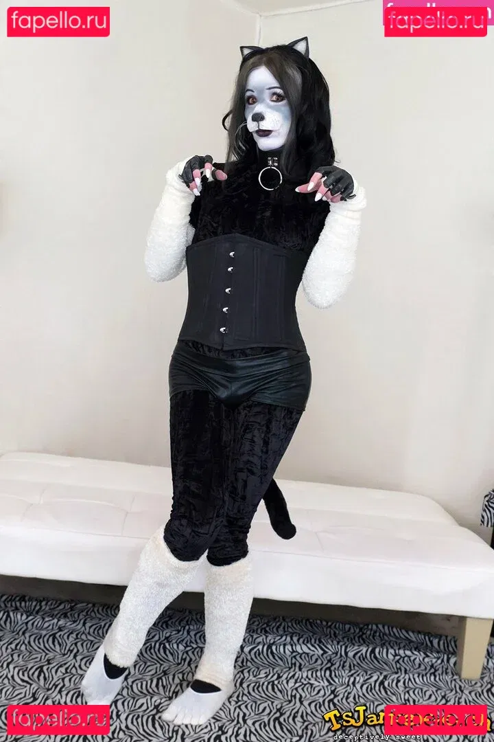 Jamie French Onlyfans Photo Gallery 