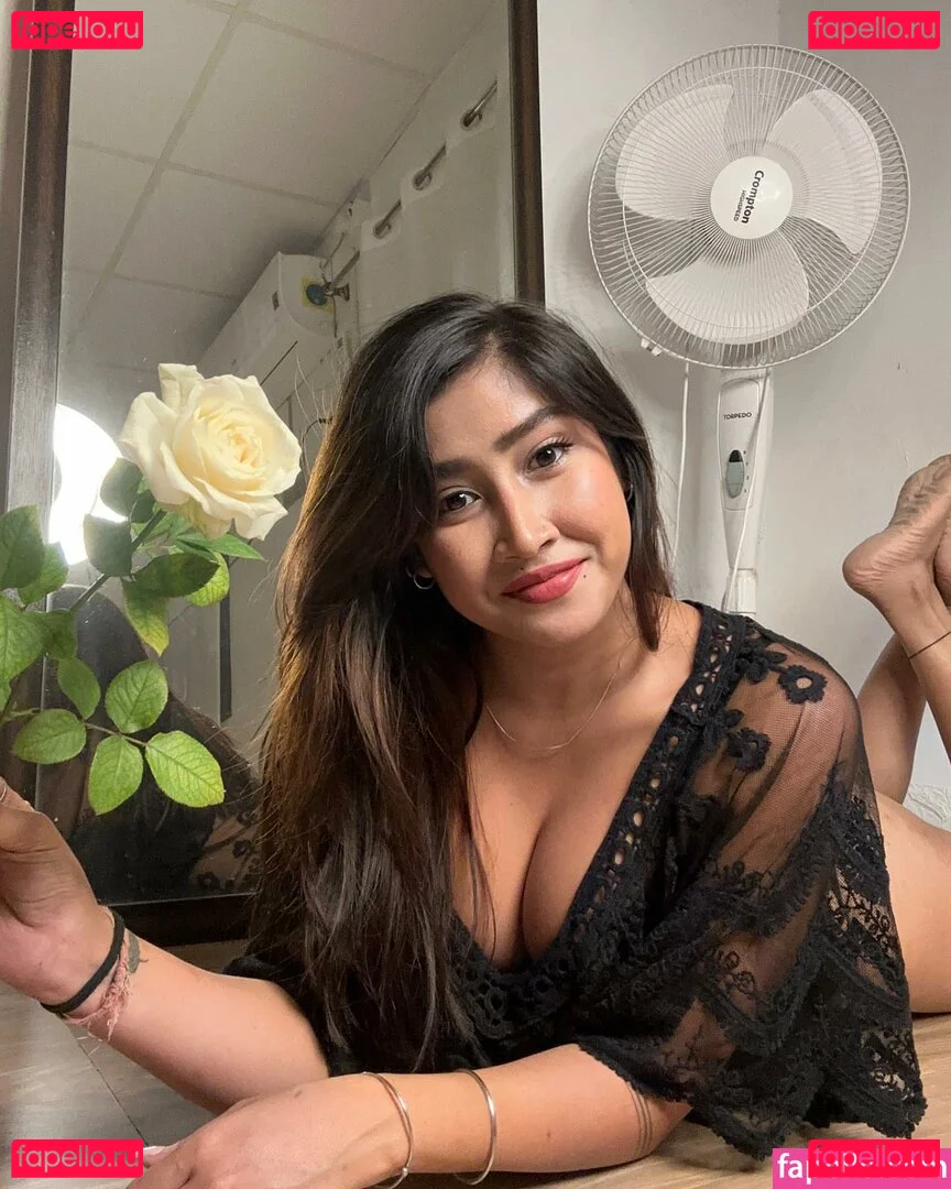 Sofia Ansari Onlyfans Photo Gallery 