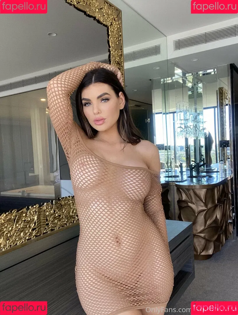Nicole Thorne Onlyfans Photo Gallery 
