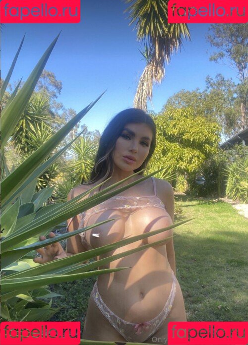 Nicole Thorne Onlyfans Photo Gallery 