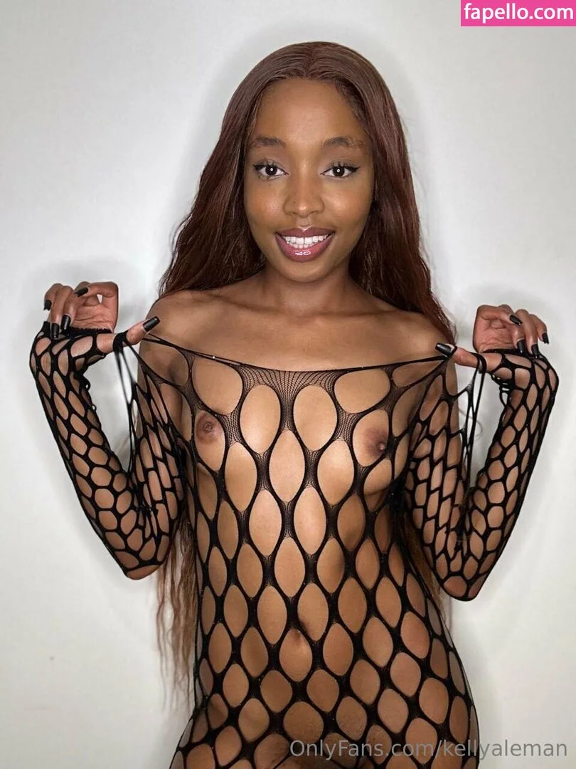 kellyaleman Onlyfans Photo Gallery 