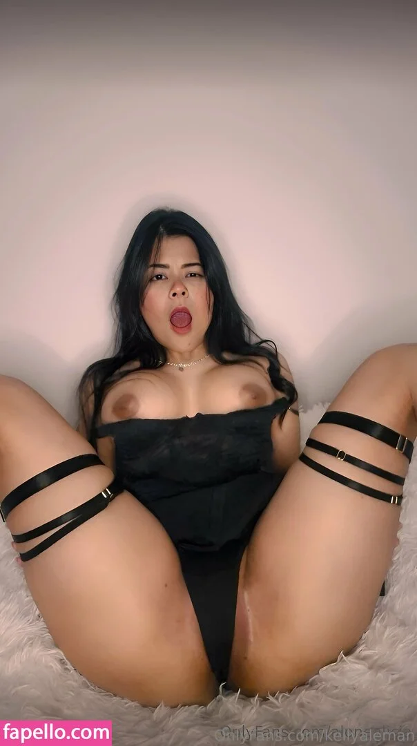 kellyaleman Onlyfans Photo Gallery 