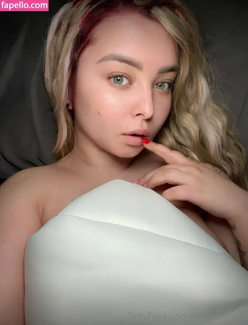 kellyaleman Onlyfans Photo Gallery 