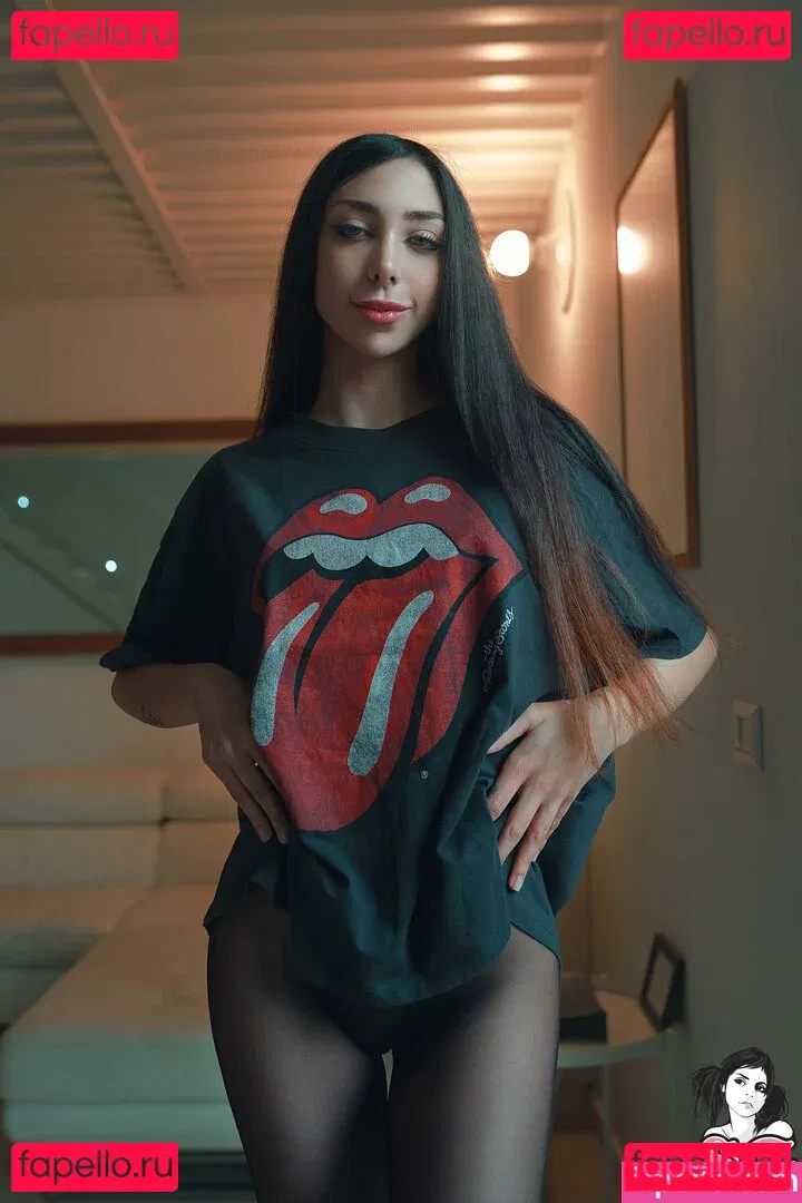 Sofyaem Onlyfans Photo Gallery 