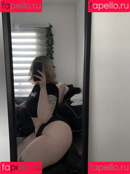 mathildawtf Onlyfans Photo Gallery 