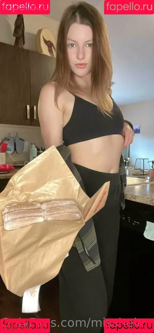 misshelenalue Onlyfans Photo Gallery 