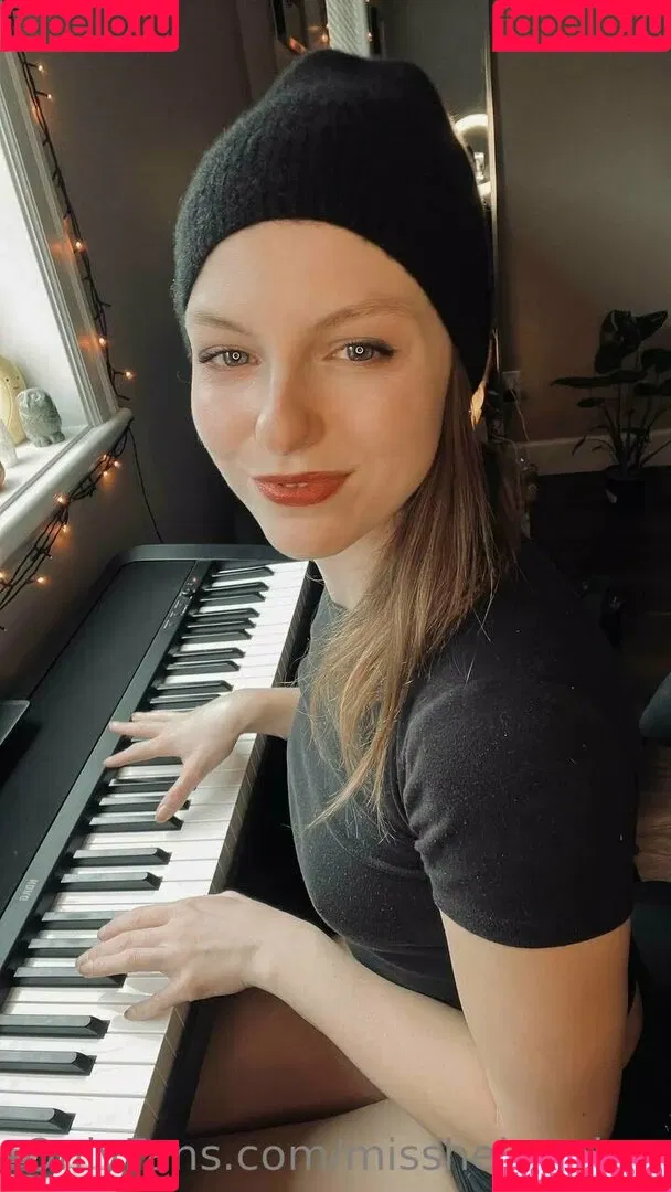 misshelenalue Onlyfans Photo Gallery 